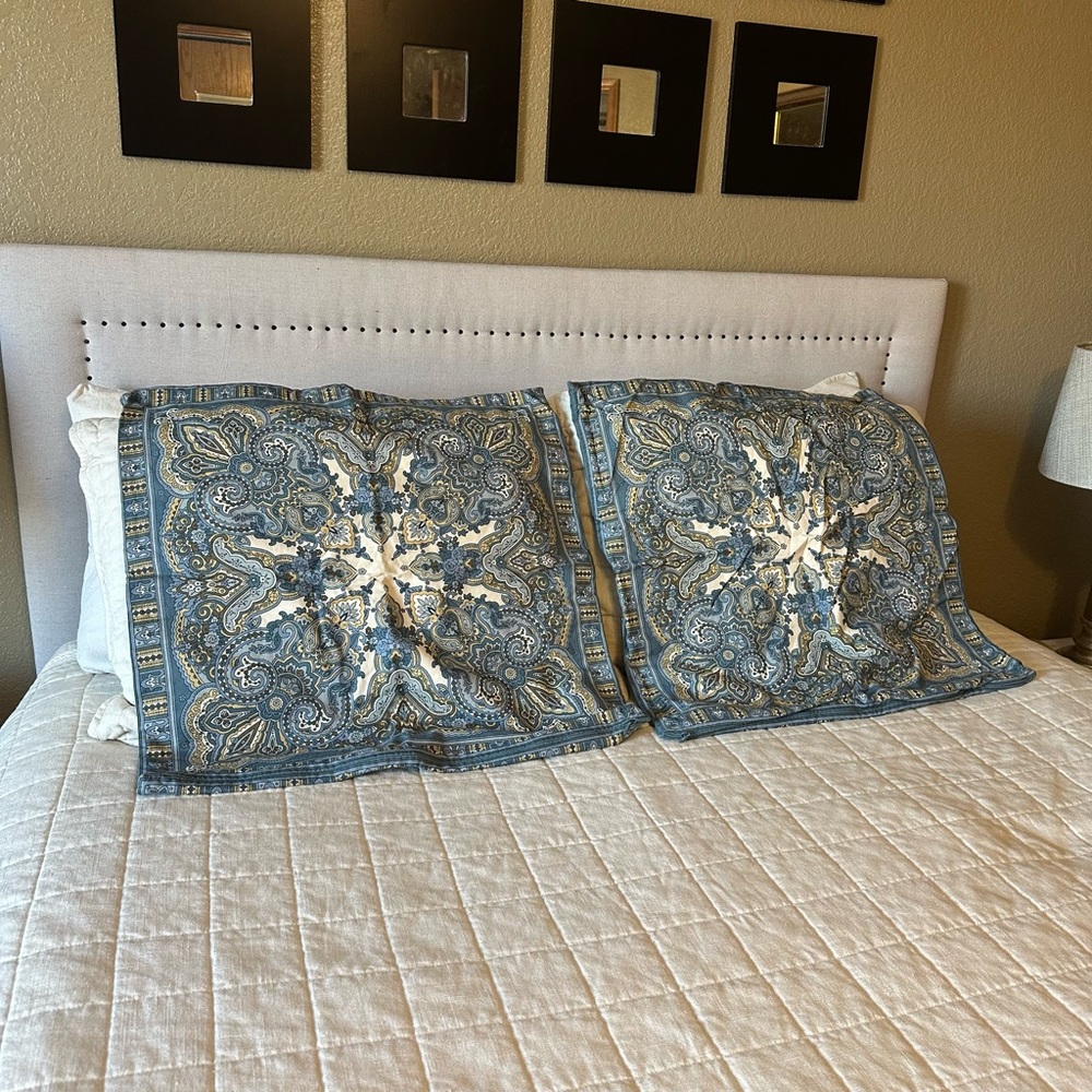 Pottery Barn Mansfield Blue Paisely Square Pillow Covers - Picture 3 of 15